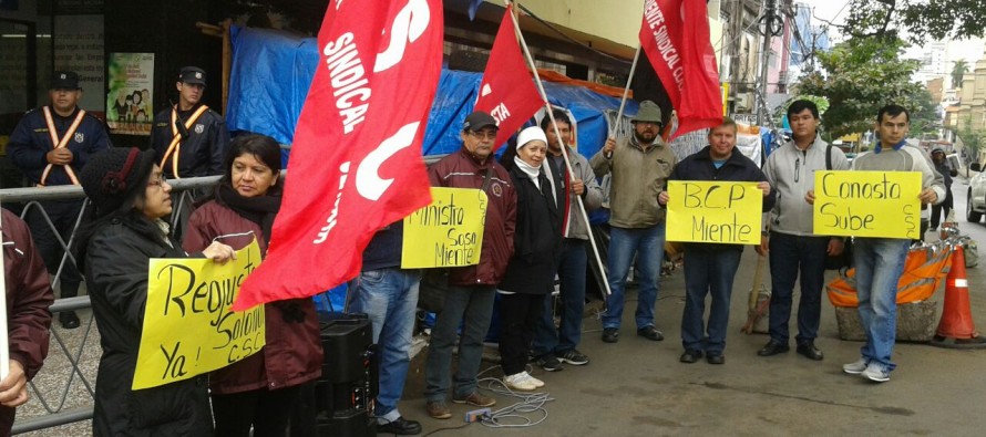 Llaman a trabajadores a movilizarse contra política salarial del Gobierno
