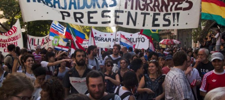 Argentina: Migrantes se manifiestan contra políticas racistas de Macri
