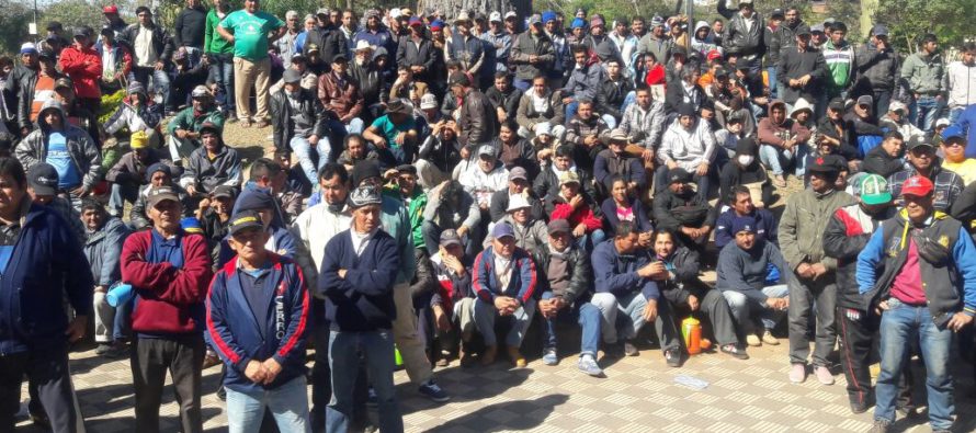 [URGENTE] Campesinos denuncian acoso policial en alrededores del Congreso Nacional
